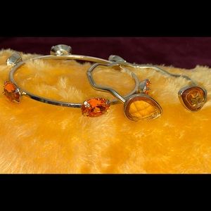 Orange gold bangle/bracelet set✨ teardrop detail.